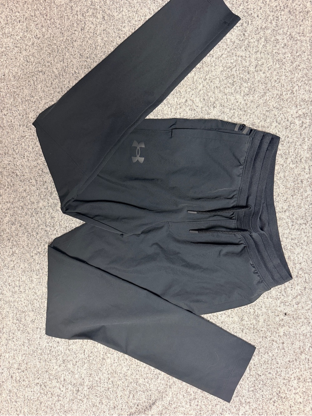Under Armour women Black Performance Jogger Pants